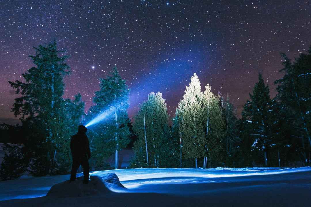 unexpected ways a flashlight can save your life outdoors